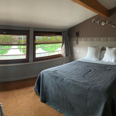 Le Petit Roche Hotell Serrières-en-Chautagne Eksteriør bilde