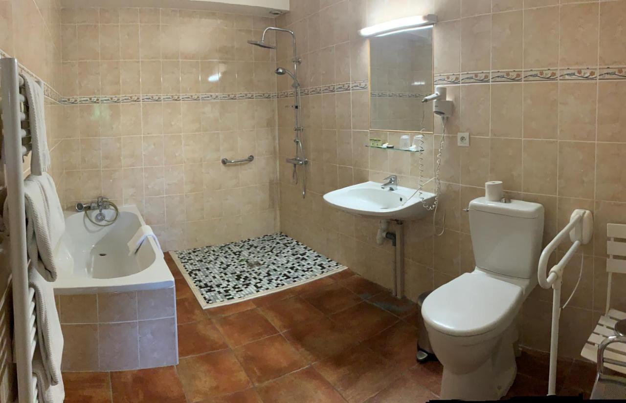 Le Petit Roche Hotell Serrières-en-Chautagne Eksteriør bilde