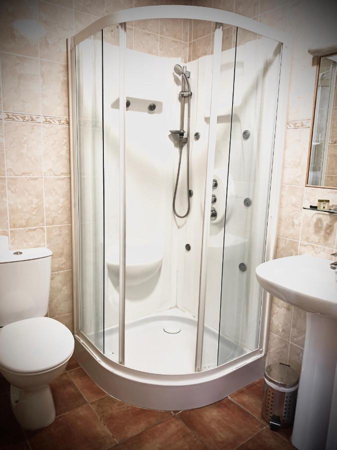 Le Petit Roche Hotell Serrières-en-Chautagne Eksteriør bilde